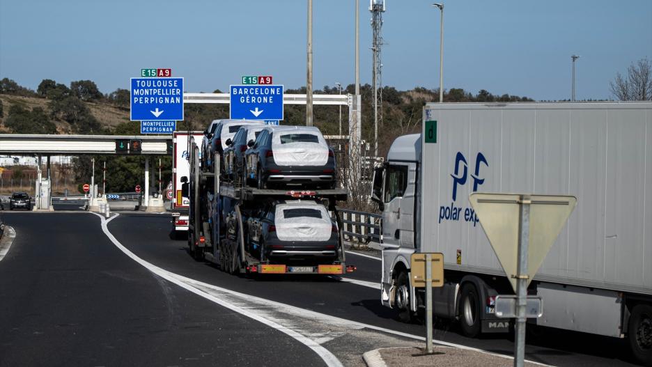 Los transportistas españoles sienten miedo por los daños que puedan sufrir en Francia.
