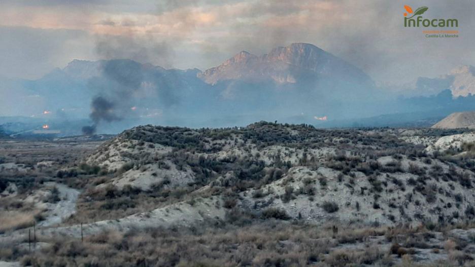 Incendio forestal en Las Minas, Hellín, Albacete