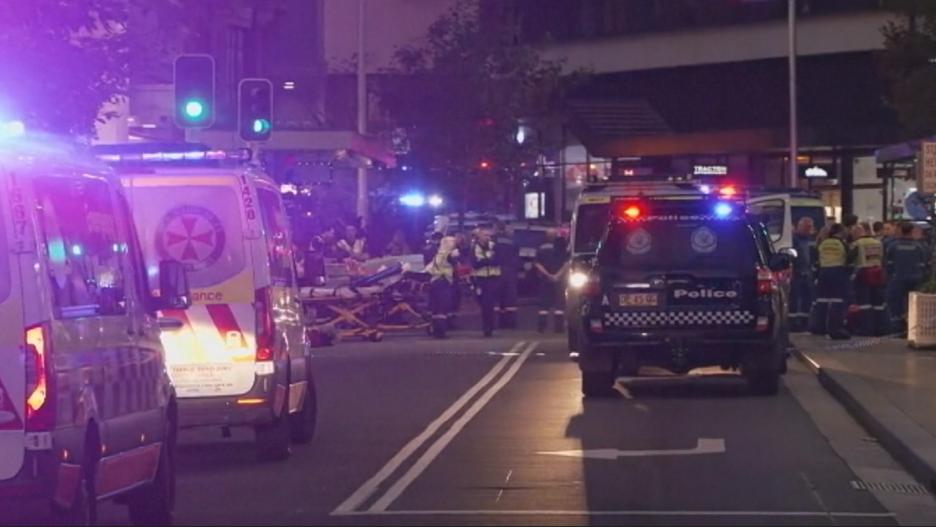 Al menos seis muertos y varios heridos durante un apuñalamiento múltiple en un centro comercial de Sídney, Australia.