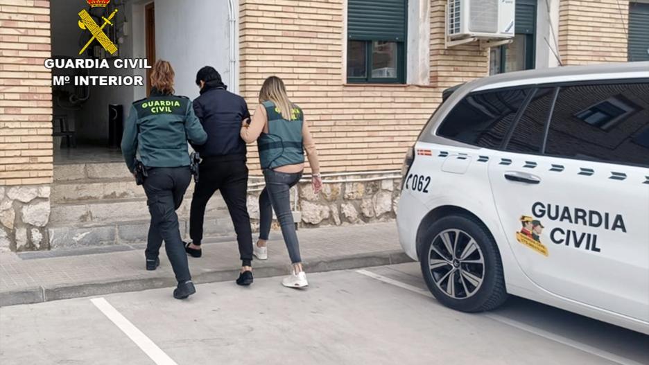 La Guardia Civil desmantela un entramado de ciberdelincuentes.