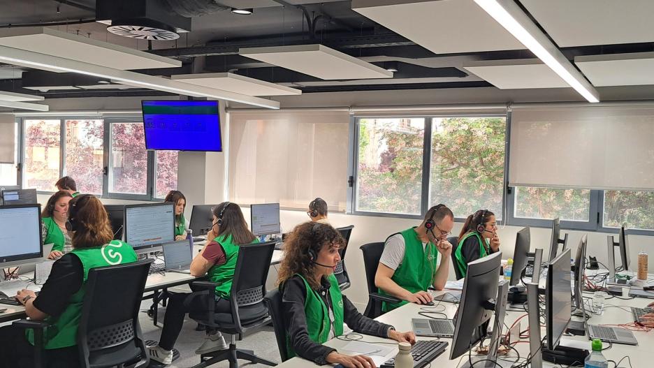 Sala en la que se reciben las llamadas tanto de pacientes de cáncer como sus familias