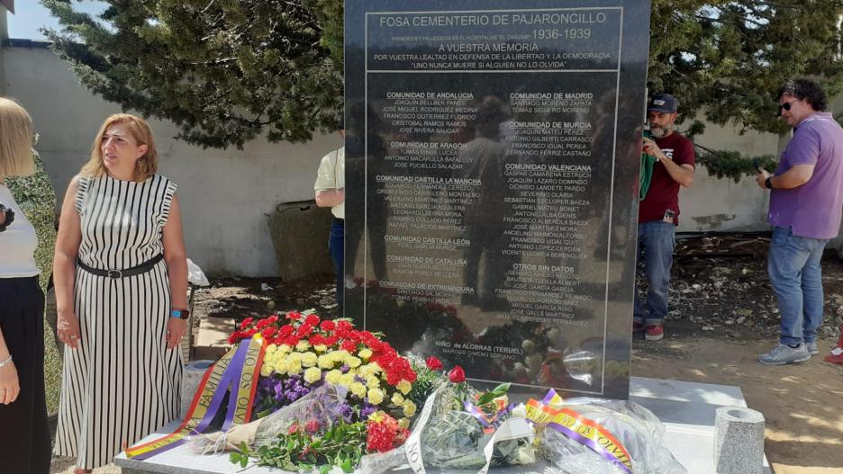 Homenaje a las 48 víctimas enterradas en la fosa común de Pajaroncillo (Cuenca).
