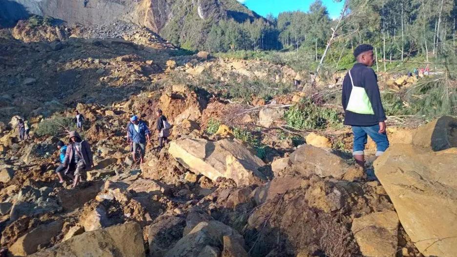 Al menos 300 personas permanecen desaparecidas en Papúa Nueva Guinea tras una avalancha de tierra