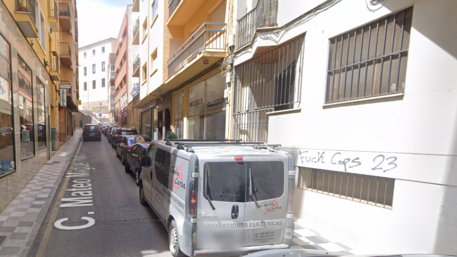 El hundimiento se ha detectado en la calle Mateo Miguel Ayllón.