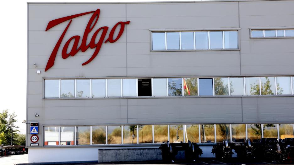 LAS ROZAS (MADRID, 28/08/2024.- Vista de la fábrica de Talgo en el barrio de Las Matas, en La localidad de Las Rozas. El ministro de Asuntos Exteriores, José Manuel Albares, ha justificado este miércoles el veto del Gobierno a la entrada del grupo húngaro Ganz Mavag en Talgo diciendo que se trata de una empresa estratégica y en que la defensa de intereses estratégicos no es incompatible con la libre circulación de capitales en la Unión Europea. EFE/J.P. Gandul