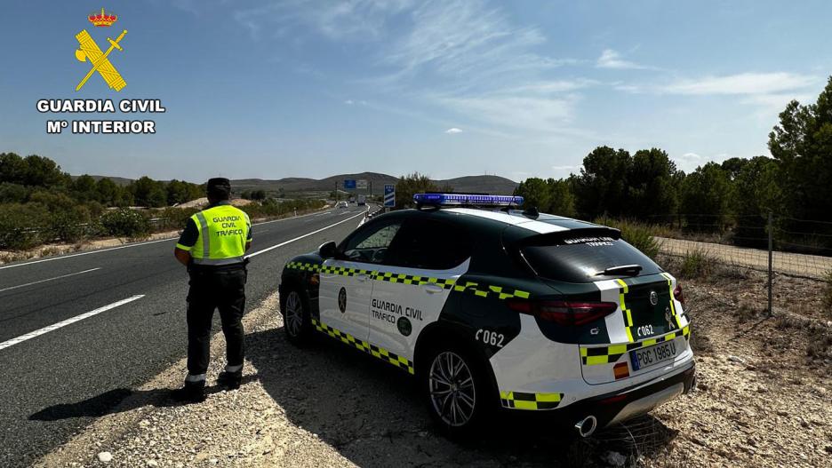 Coche Guardia Civil tráfico