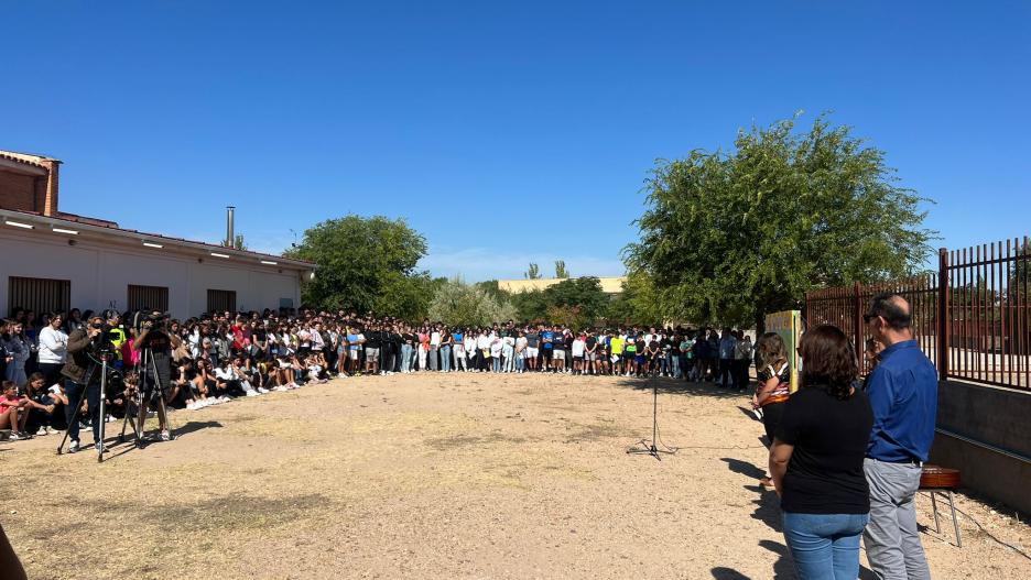 El acto se ha celebrado en el interior de las instalaciones educativas poco antes de este mediodía