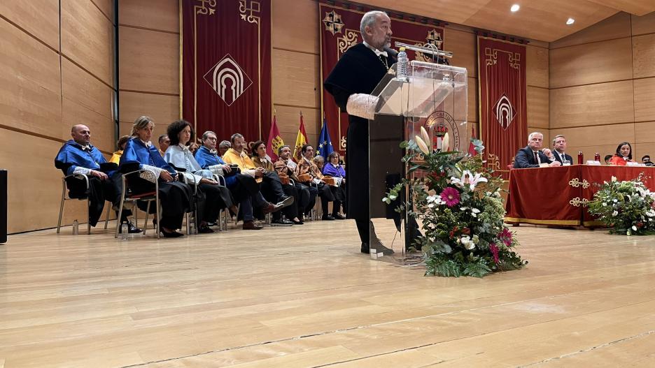 Julián Garde, rector de la UCLM.