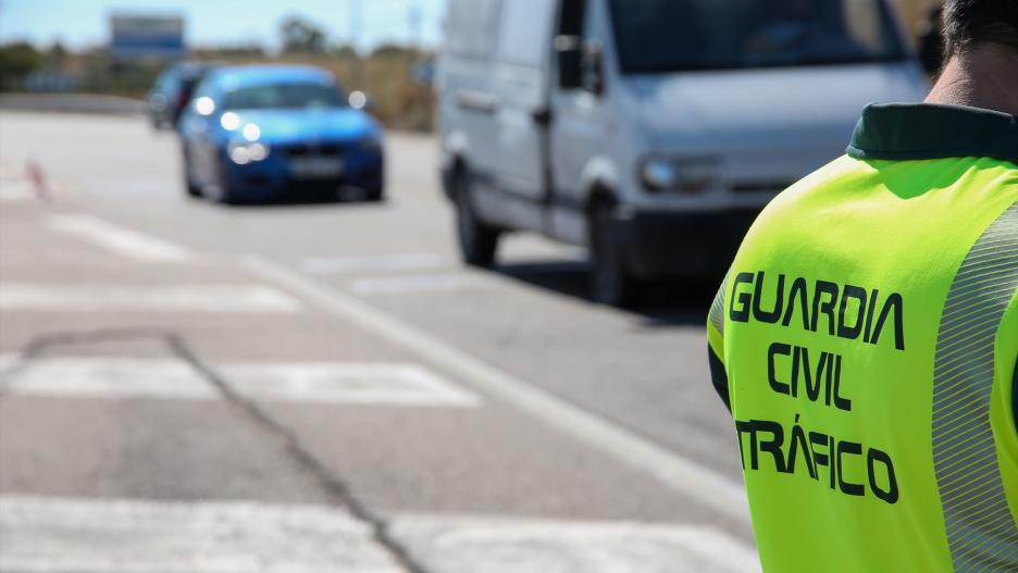 (Foto de ARCHIVO)
Guardia Civil de Tráfico.

REMITIDA / HANDOUT por DELEGACIÓN DE GOBIERNO
Fotografía remitida a medios de comunicación exclusivamente para ilustrar la noticia a la que hace referencia la imagen, y citando la procedencia de la imagen en la firma
15/7/2024