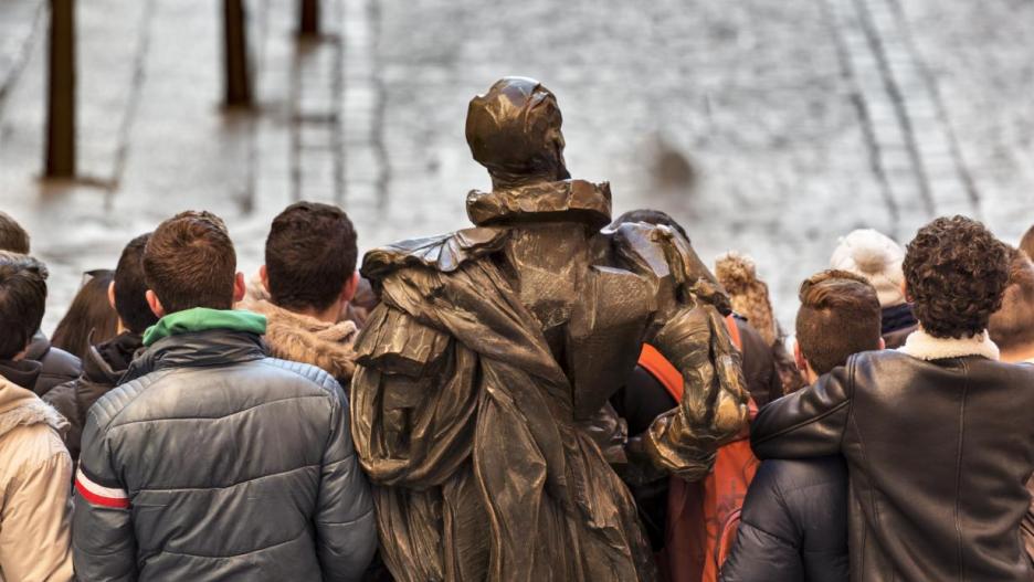 Monumento a Cervantes en la ciudad de Toledo