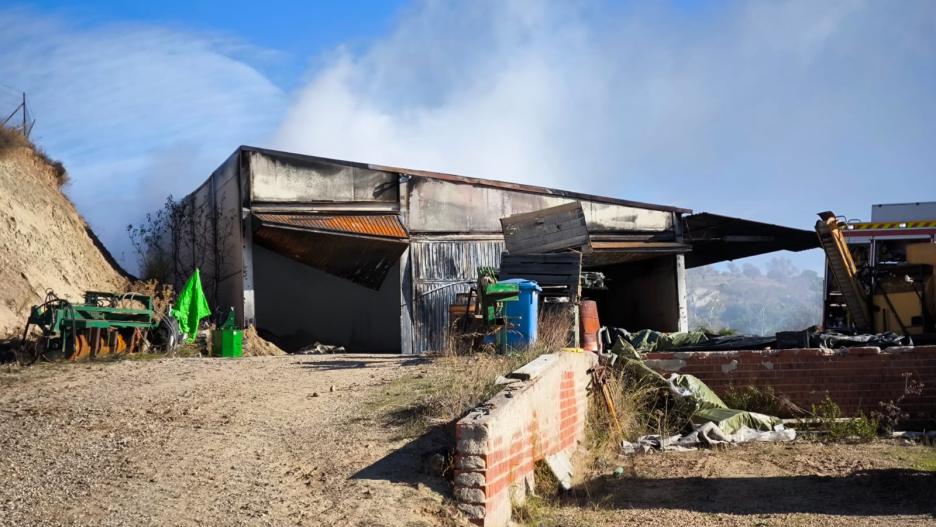 Incendio en una nave agrícola de Mesegar de Tajo (Toledo)