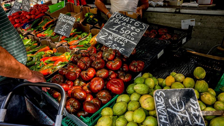 Los mercadillos de Toledo ya podrán vender frutas y verduras frescas.