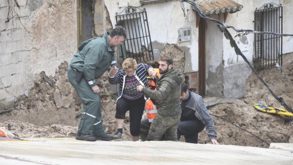 Una treintena de personas atrapadas en Letur por la riada.