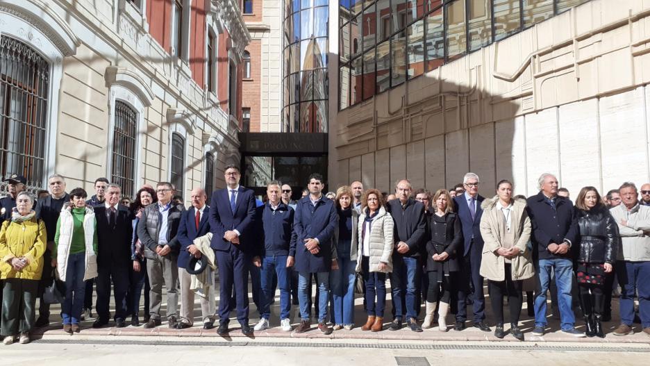 Minuto de silencio en la Diputación Provincial de Albacete.