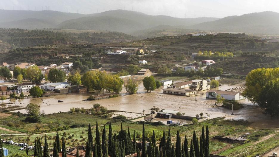 MIRA (CUENCA), 30/10/2024.- Grandes inundaciones afectan a la región conquense de Mira a causa del fuerte temporal que azota principalmente la zona este y sur de España. EFE Álvaro del Olmo