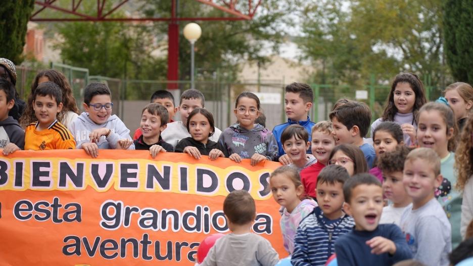 Recepción al alumnado de Letur en el colegio de Socovos el 4 de noviembre de 2024.

REMITIDA / HANDOUT por JCCM
Fotografía remitida a medios de comunicación exclusivamente para ilustrar la noticia a la que hace referencia la imagen, y citando la procedencia de la imagen en la firma
04/11/2024