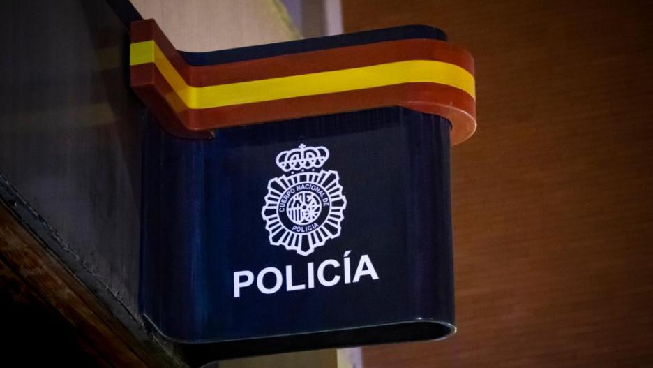 Dos robos alertaron a los agentes: un tráiler con bebidas alcohólicas valoradas en unos 300.000 euros, en la localidad pacense de Zafra, y un camión con 700 robots de cocina en el municipio madrileño de Getafe que superaban el millón de euros.