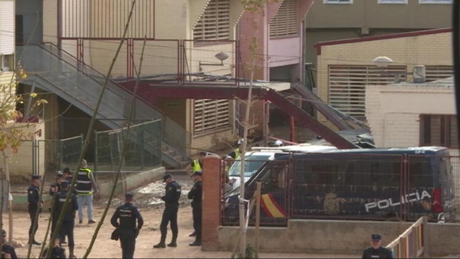 Fallece un operario en el derrumbe del tejado de un colegio en Massanassa (Valencia)