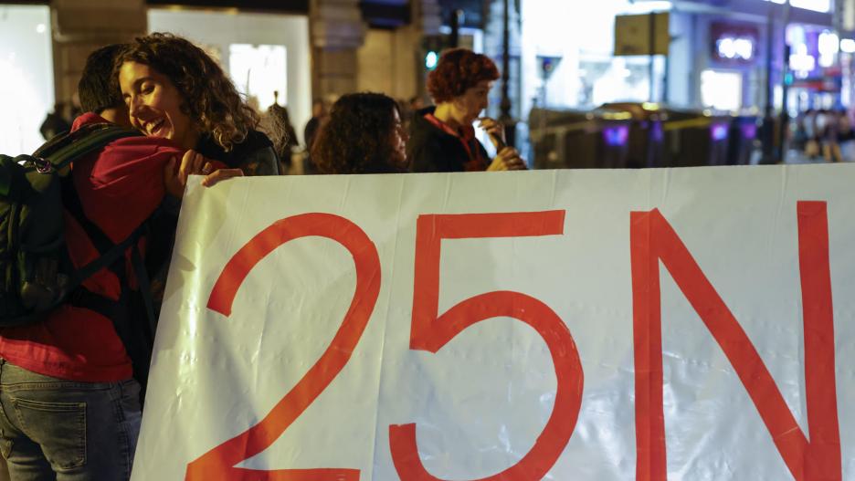 El 25 N se conmemora el Día contra la Violencia contra la Mujer con manifestaciones y actividades por toda la región.