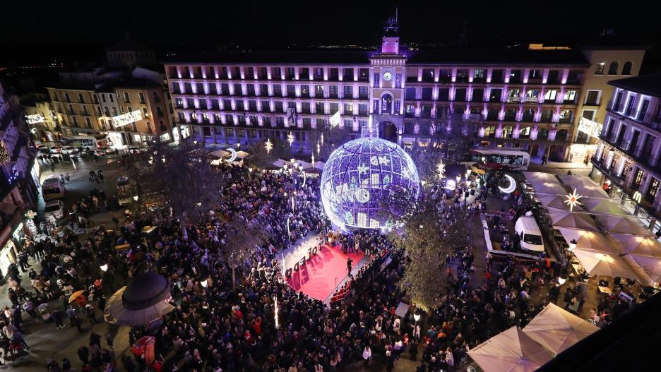 (Foto de ARCHIVO)
Encendido de las luces de Navidad en Toledo.

AYUNTAMIENTO
24/11/2023