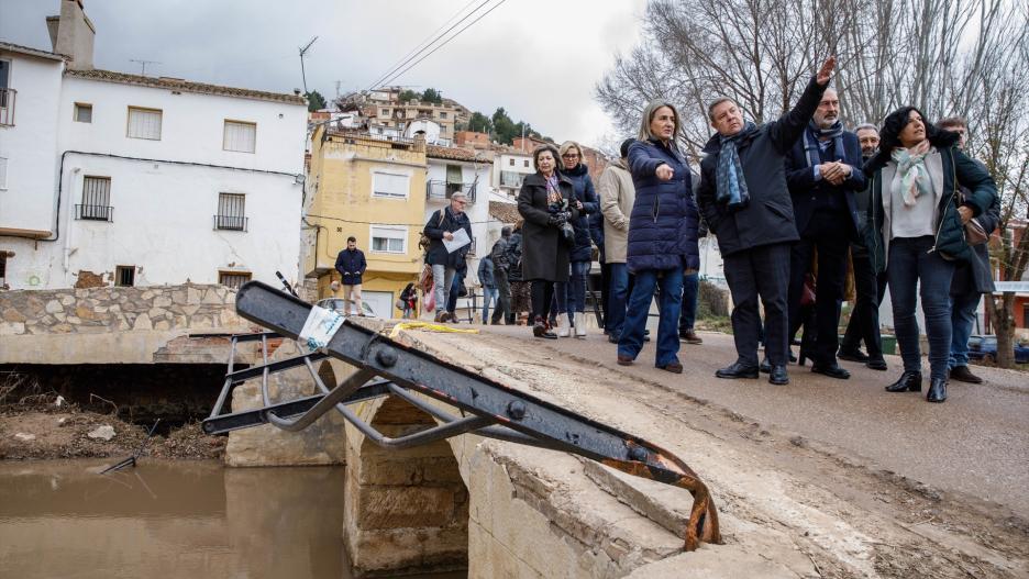 El presidente de Castilla-La Mancha, Emiliano García-Page, y la delegada del Gobierno en la región, Milagros Tolón, en Mira

REMITIDA / HANDOUT por DAVID ESTEBAN GONZALEZ/JCCM
Fotografía remitida a medios de comunicación exclusivamente para ilustrar la noticia a la que hace referencia la imagen, y citando la procedencia de la imagen en la firma
11/12/2024