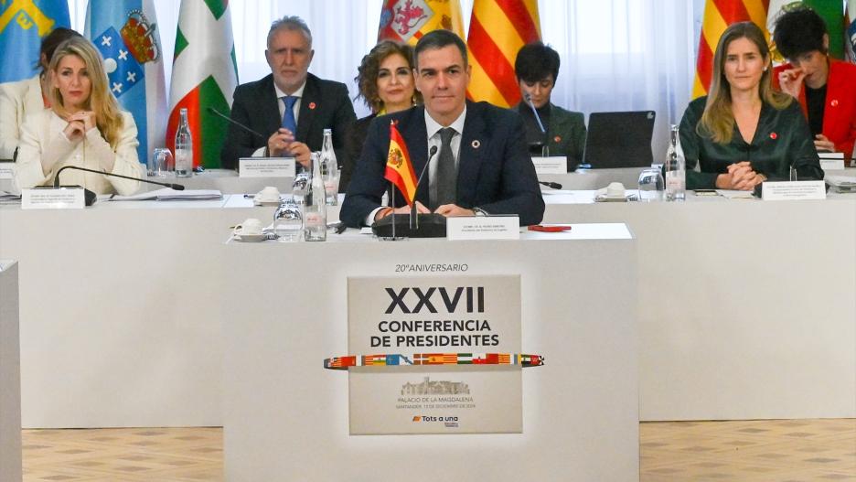 El presidente del Gobierno, Pedro Sánchez, durante la XXVII Conferencia de Presidentes, en el Palacio de la Magdalena, a 13 de diciembre de 2024, en Santander, Cantabria (España). La conferencia se celebra tras más de dos años sin convocarse, en una cita en la que el foco está puesto en la financiación autonómica en Cataluña, aunque el orden del día también incluye vivienda, migración y sanidad.

Nacho Cubero / Europa Press
13 DICIEMBRE 2024;CONFERENCIA;PRESIDENTES;CCAA;COMUNIDADES AUTÓNOMAS
13/12/2024