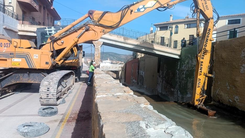 Comienzan los trabajos de reparación del arroyo de Letur

REMITIDA / HANDOUT por CHS
Fotografía remitida a medios de comunicación exclusivamente para ilustrar la noticia a la que hace referencia la imagen, y citando la procedencia de la imagen en la firma
23/12/2024