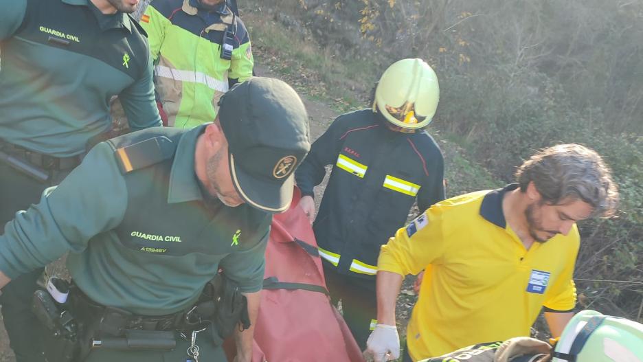 En el rescate, además de la Guardia Civil, intervinieron efectivos del SEPEI de Molinicos y del SESCAM de Bogarra