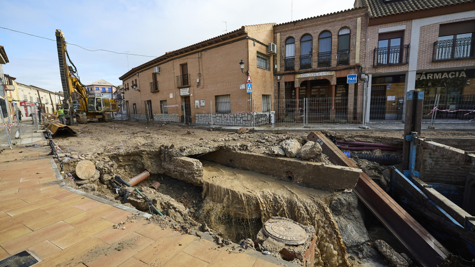 Las obras de canalización del arroyo Sangüesa en Cebolla están evitando, de momento, una nueva inundación.