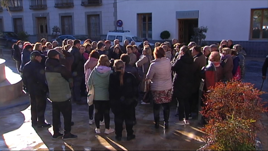 Estos días el  ayuntamiento  ha publicado un bando para pedir ala poblacion que adopten las medidas de prevención aunque salgamos de casa por poco tiempo.