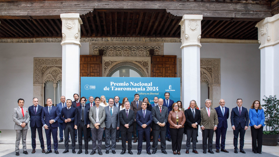 El jurado del Premio Nacional de Tauromaquía en el Palacio de Fuensalida.