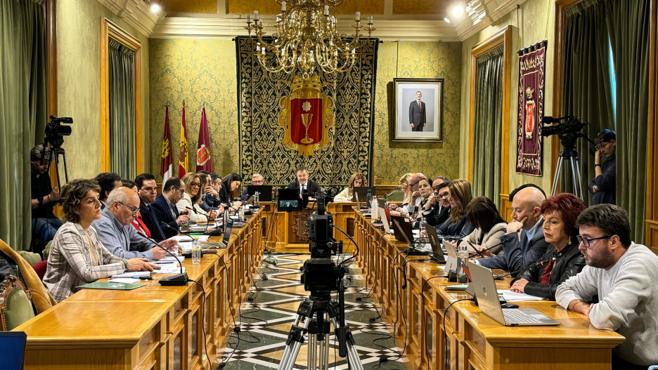 Pleno en el Ayuntamiento de Cuenca.