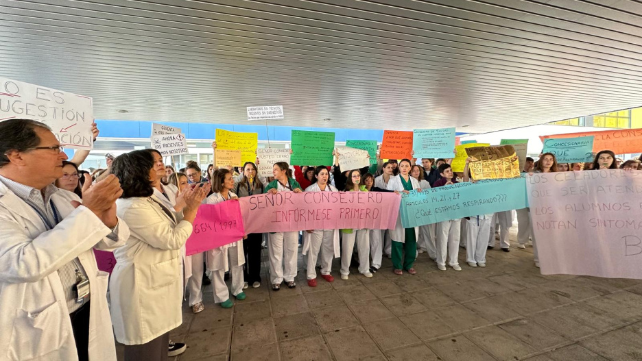 Manifestación del personal sanitario de los laboratorios del hospital de Toledo.