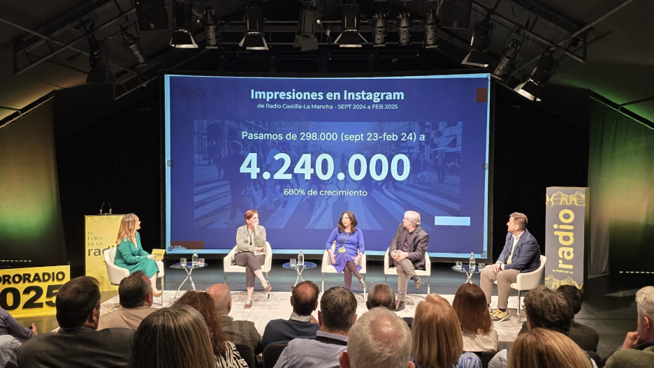 Un momento de la mesa redonda sobre los formatos de éxito que ha tenido lugar esta mañana en el IV Foro de la Radio en el que ha intervenido Juan Manuel Lorente, director de programas de Radio Castilla-La Mancha.