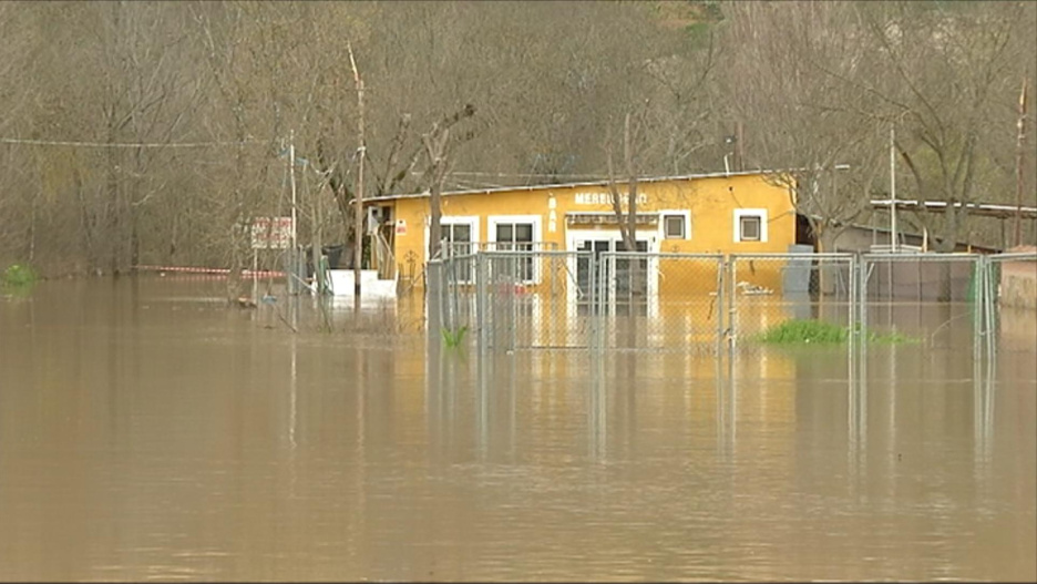 Crecida del río Alberche a su paso por Escalona (Toledo)