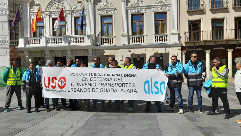 Concentración de los trabajadores de ALSA.