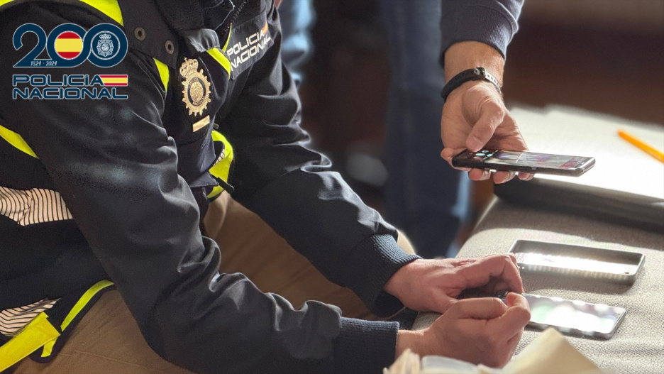 (Foto de ARCHIVO)
Detenidos por poseer y distribuir pornografía infantil a través de una plataforma de mensajería instantánea
REMITIDA / HANDOUT por JEFATURA SUPERIOR DE POLICÍA LA RIOJA
Fotografía remitida a medios de comunicación exclusivamente para ilustrar la noticia a la que hace referencia la imagen, y citando la procedencia de la imagen en la firma
25/4/2025