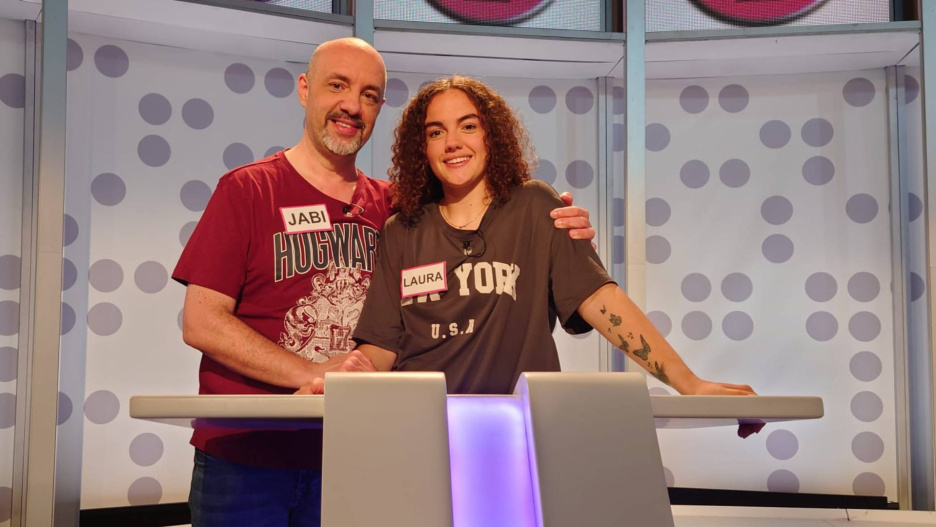 Jabi y Laura son una pareja de padre e hija de Ciudad Real que llevan 3 semanas concursando en el programa de CMM "Yo sé + que tú"
