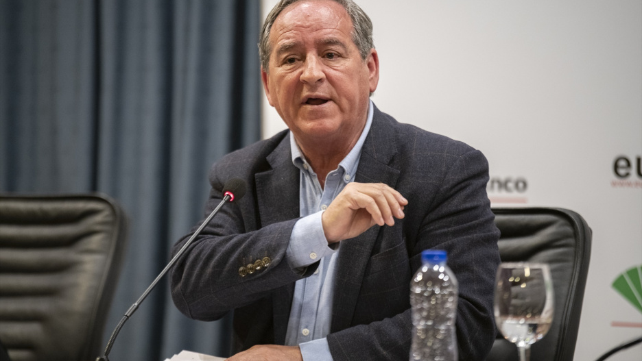(Foto de ARCHIVO)
El presidente de Cecam, Ángel Nicolás, interviene durante un encuentro informativo organizado por Europa Press y Unicaja, en el Auditorio de la Federación Empresarial Toledana, a 15 de febrero de 2023, en Toledo, Castilla-La Mancha (España).
Eusebio García del Castillo / Europa Press
15 FEBRERO 2023;DESAYUNO;DESAYUNO INFORMATIVO;
15/2/2023