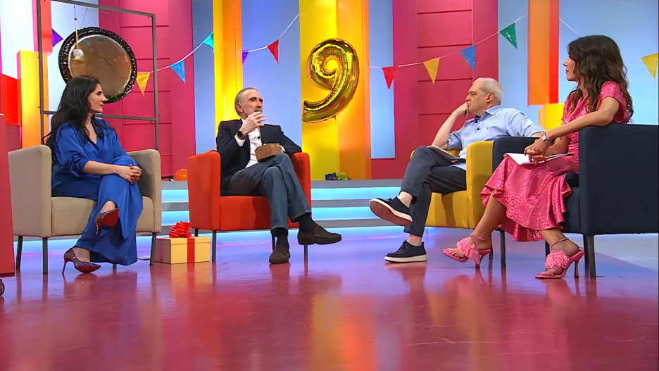 Diana Navarro y Juan y Medio han sido los invitados al noveno aniversario del programa de la televisión regional "En Compañía".