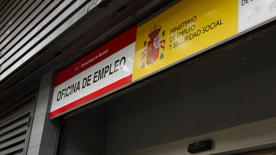 Entrada de una oficina del SEPE, a 3 de junio de 2025, en Madrid (España).