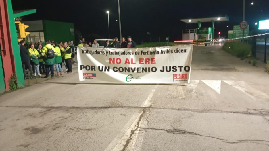 Seguimiento de la protesta en la sede de Fertiberia Avilés