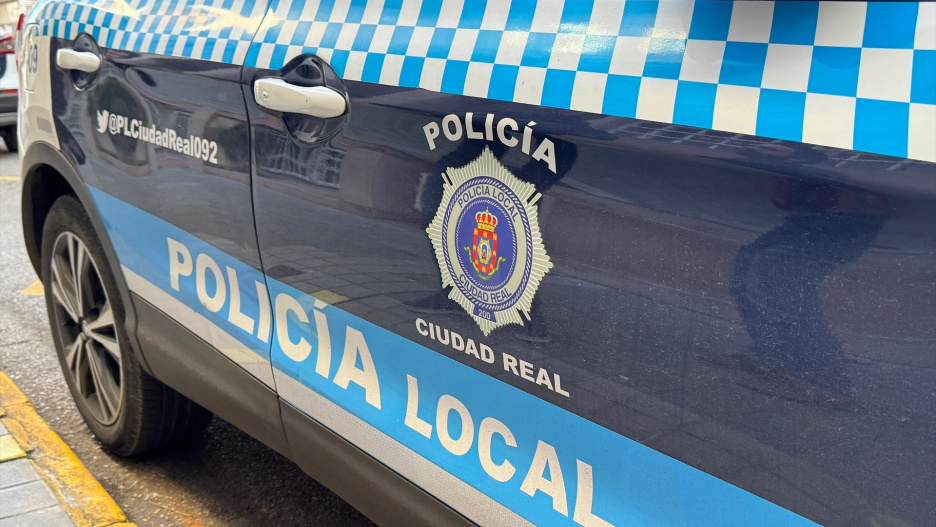 (Foto de ARCHIVO)
Vehículo Policía Local de Ciudad Real.
REMITIDA / HANDOUT por AYUNTAMIENTO
Fotografía remitida a medios de comunicación exclusivamente para ilustrar la noticia a la que hace referencia la imagen, y citando la procedencia de la imagen en la firma
11/2/2025