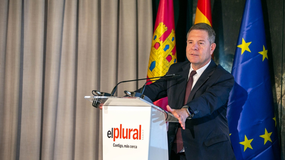 El presidente autonómico, Emiliano García-Page, clausura en Toledo, el acto de presentación de la edición de Castilla-La Mancha del diario digital Elplural.Com.
REMITIDA / HANDOUT por PIEDAD LÓPEZ/JCCM
Fotografía remitida a medios de comunicación exclusivamente para ilustrar la noticia a la que hace referencia la imagen, y citando la procedencia de la imagen en la firma
02/7/2025