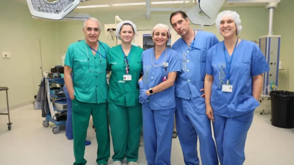 El servicio de Cirugía Oral y Maxilofacial del Hospital Universitario de Toledo realiza su primera intervención de reemplazo de la articulación mandibular