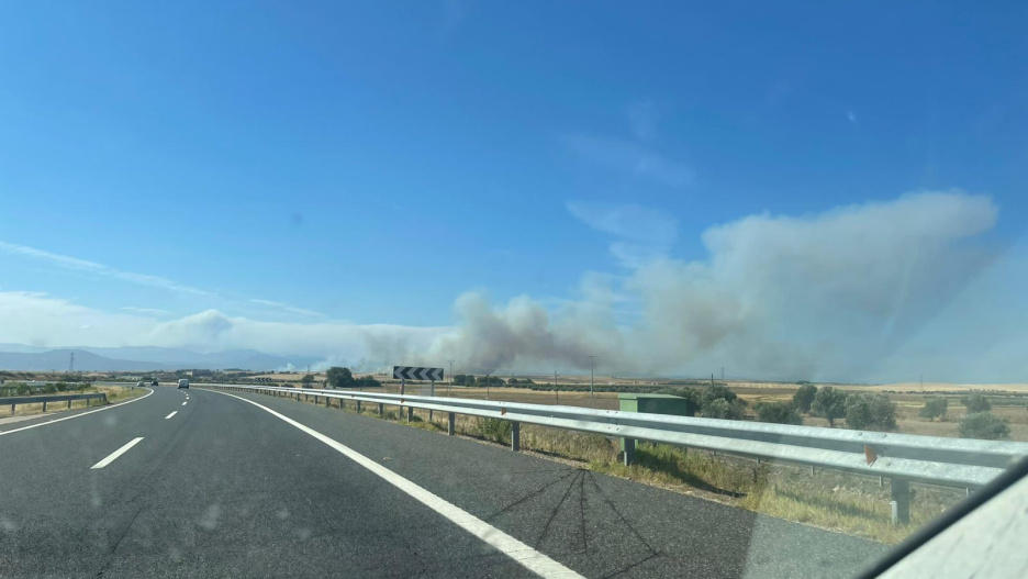 Columna de humo del incendio en Maqueda (Toledo) (18/07/2025)