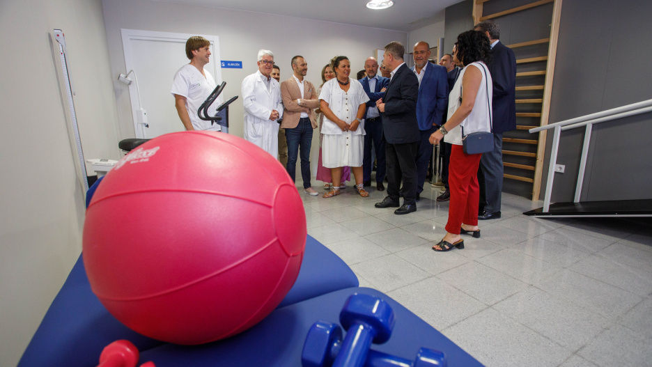 Nueve meses después ha reabierto el centro de salud de Mira.