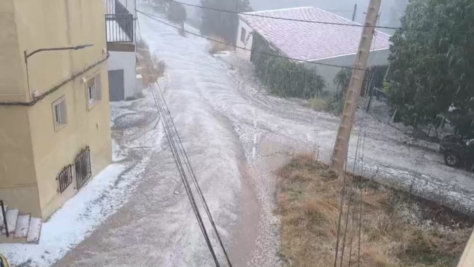 Imagen de este viernes de La  Vegallera, pedanía de Molinicos (Albacete)/ METEOHELLÍN