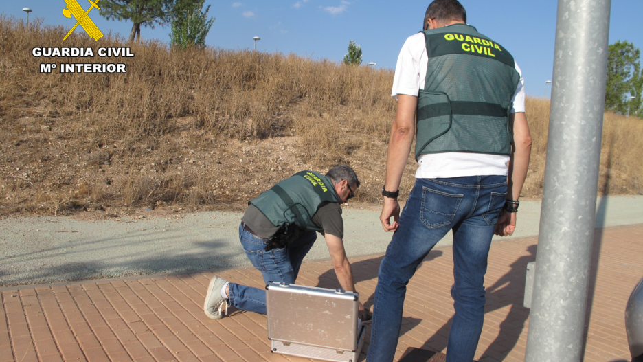 Los detenidos podrían haber provocados destrozos valorados en 10.000 euros