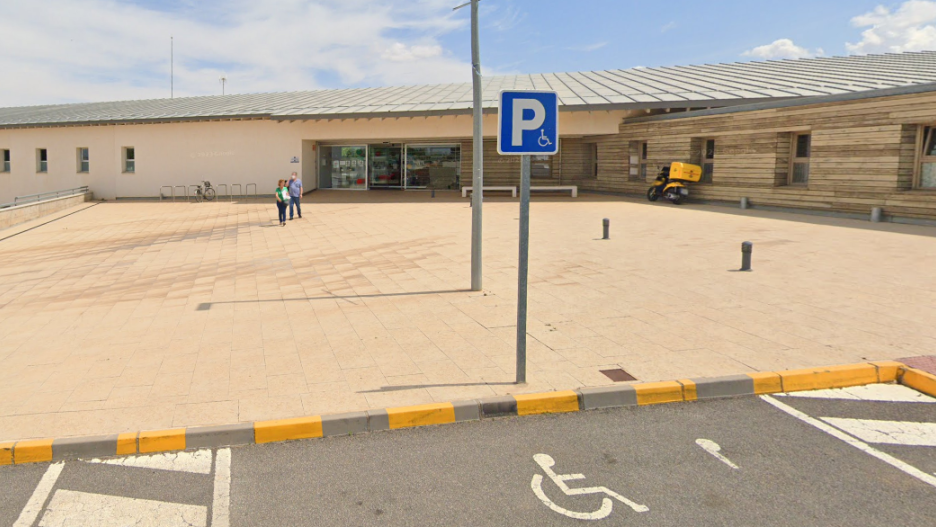 Exteriores del centro de salud de Bolaños de Calatrava (Ciudad Real)
